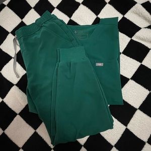 Figs Green Scrub set Men’s size Large